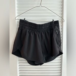 Lululemon Tracker Shorts 4”